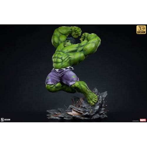 Hulk Classic Premium Format Statue